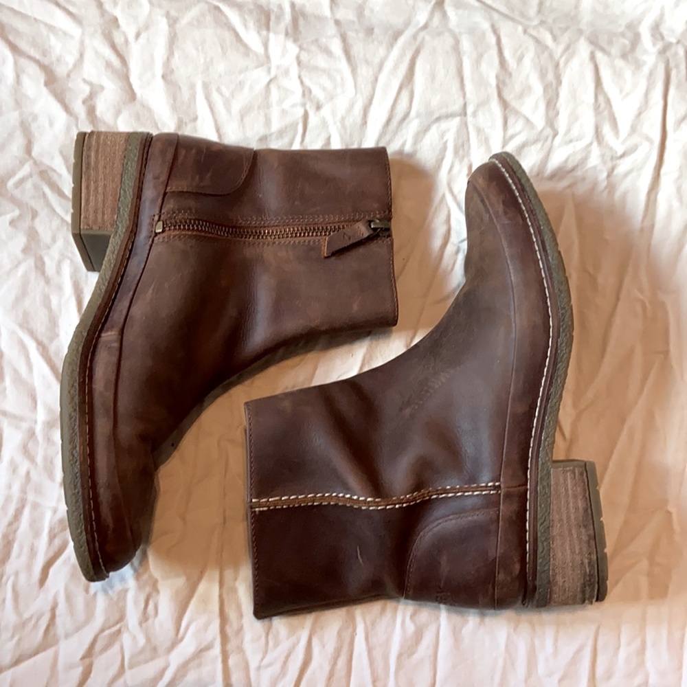 Waterside waterproof Brown leather booties Sperry